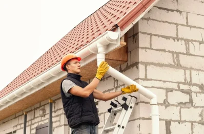 Pose et remplacement de gouttières à Cahus